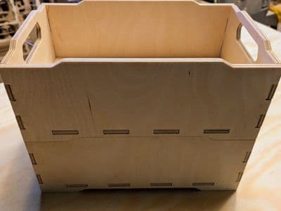Stapelbare Box aus Holz