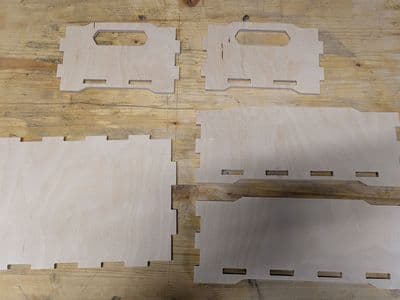 Stapelbare Box aus Holz